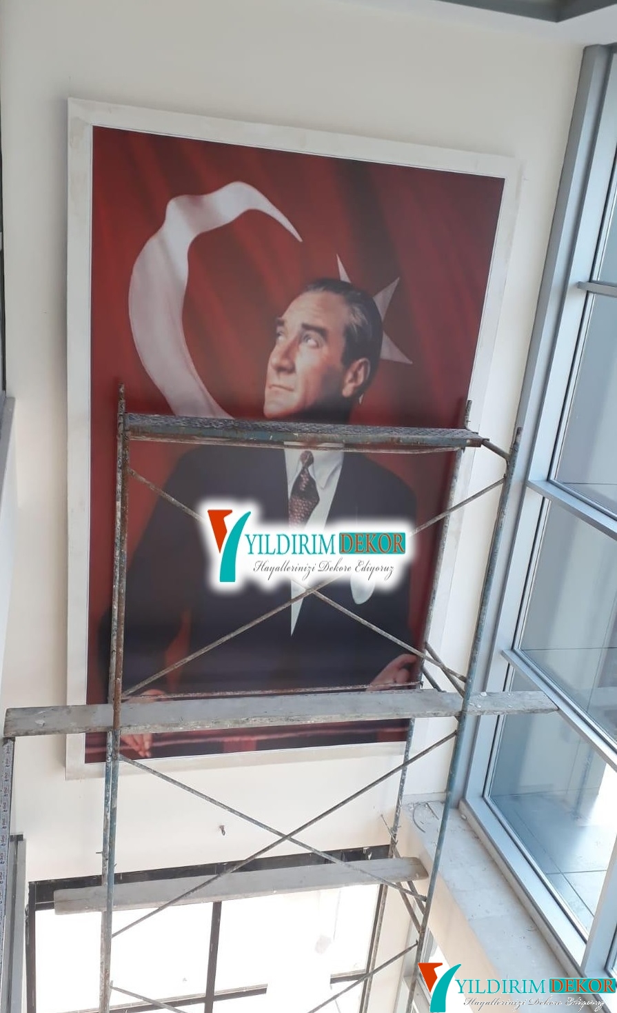 Atatürk Posteri Gergi Duvar